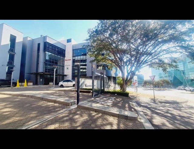 BUSINESS PROPERTY TO RENT IN MENLYN